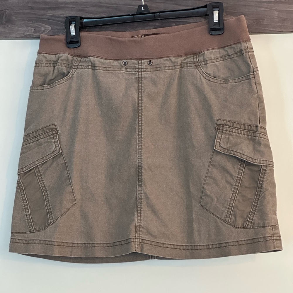 Prana medium green denim cargo skirt, pockets